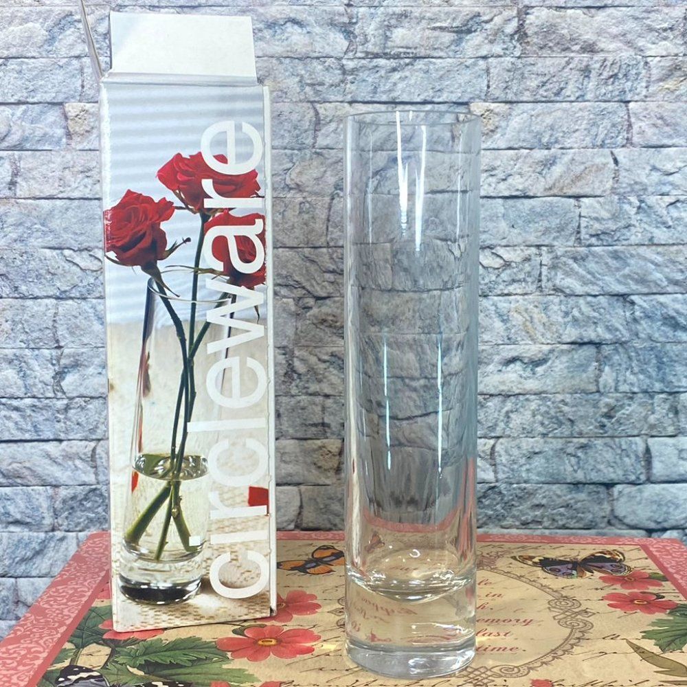 Tappered Glass Vase NWT 7.75 Inches High Society Circleware Made in Turkey